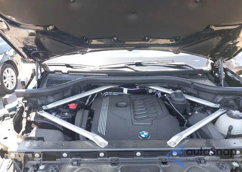 2022 BMW X6 xDrive40I z USA, uszkodzony, nr VIN 5UXCY6C08N9L64415